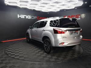 Isuzu mu-X 3.0 - Image 4