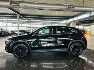 Mercedes-Benz GLA GLA200 Progressive - Image 4