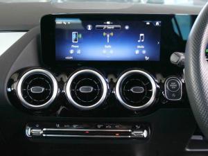 Mercedes-Benz GLA GLA200d Progressive - Image 12