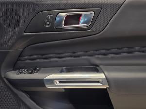 Ford Mustang 5.0 GT fastback - Image 16
