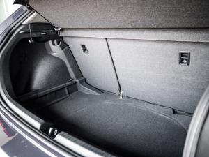 Volkswagen Polo hatch 1.0TSI Life manual - Image 20