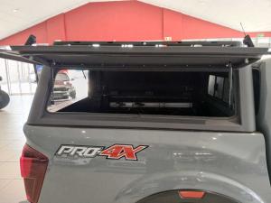 Nissan Navara 2.5DDTI PRO-4X 4X4 automatic D/C - Image 15
