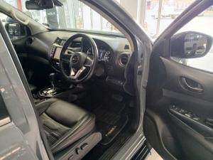 Nissan Navara 2.5DDTI PRO-4X 4X4 automatic D/C - Image 8