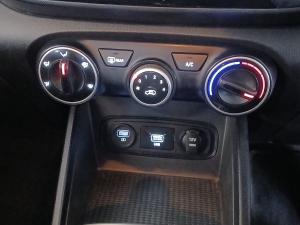 Hyundai Venue 1.0T Motion auto - Image 17