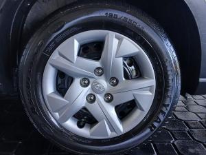 Hyundai Venue 1.0T Motion auto - Image 25