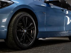 BMW 1 Series 118i 5-door Edition Sport Line Shadow auto - Image 10