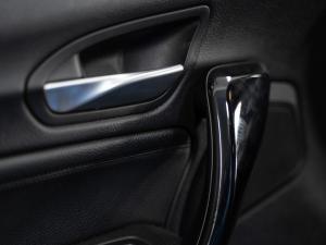 BMW 1 Series 118i 5-door Edition Sport Line Shadow auto - Image 30