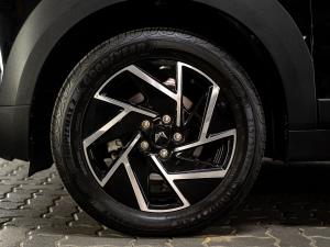 Mahindra XUV 3XO 1.2T AX7L - Image 13