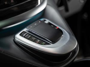 Mercedes-Benz V-Class V300d Exclusive - Image 34