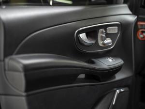Mercedes-Benz V-Class V300d Exclusive - Image 40