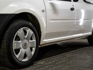 Nissan NP200 1.6i safety pack (aircon) - Image 10