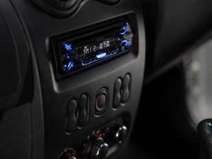 Nissan NP200 1.6i safety pack (aircon) - Image 17