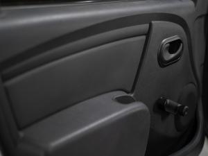 Nissan NP200 1.6i safety pack (aircon) - Image 20