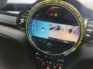 MINI Cooper S 5-Door automatic - Image 12