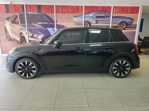 MINI Cooper S 5-Door automatic - Image 4