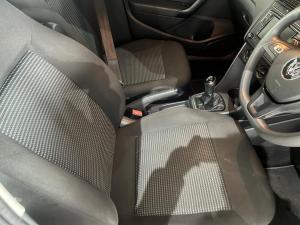 Volkswagen Polo Vivo hatch 1.4 Comfortline - Image 4