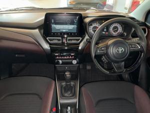 Toyota Starlet Cross 1.5 XR manual - Image 11