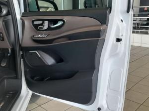 Mercedes-Benz V-Class V300d Exclusive - Image 20