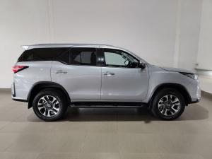 Toyota Fortuner 2.4GD-6 4x4 - Image 5