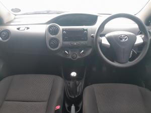 Toyota Etios hatch 1.5 Sprint - Image 6