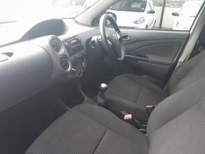 Toyota Etios hatch 1.5 Sprint - Image 7