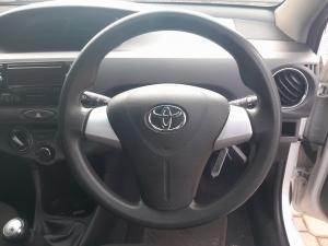 Toyota Etios hatch 1.5 Sprint - Image 8