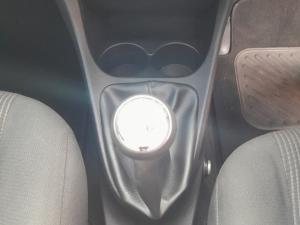 Toyota Etios hatch 1.5 Sprint - Image 9