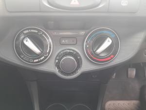 Toyota Etios hatch 1.5 Sprint - Image 11