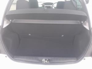 Toyota Etios hatch 1.5 Sprint - Image 14