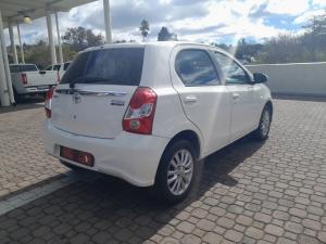 Toyota Etios hatch 1.5 Sprint - Image 2