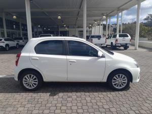 Toyota Etios hatch 1.5 Sprint - Image 3