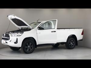 Toyota Hilux 2.4GD-6 single cab 4x4 Raider manual - Image 13