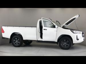 Toyota Hilux 2.4GD-6 single cab 4x4 Raider manual - Image 16