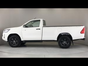 Toyota Hilux 2.4GD-6 single cab 4x4 Raider manual - Image 17