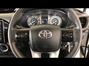 Toyota Hilux 2.4GD-6 single cab 4x4 Raider manual - Image 26