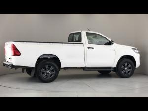 Toyota Hilux 2.4GD-6 single cab 4x4 Raider manual - Image 2
