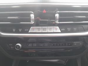 BMW X4 xDrive20d - Image 14