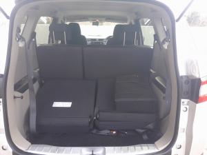 Renault Triber 1.0 Life - Image 15