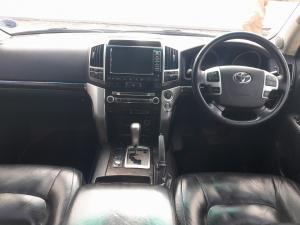 Toyota Land Cruiser 200 4.5D-4D V8 VX - Image 6