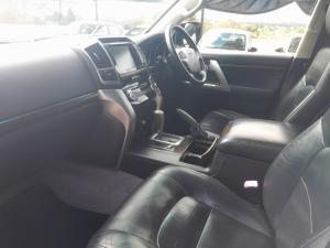 Toyota Land Cruiser 200 4.5D-4D V8 VX - Image 7