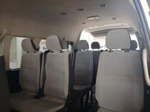 Toyota Quantum Hiace 2.5 D-4D 14 Seat - Image 18