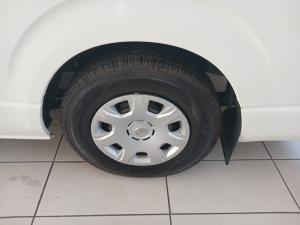 Toyota Quantum Hiace 2.5 D-4D 14 Seat - Image 21
