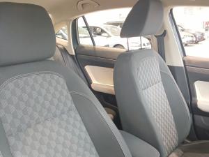 Volkswagen Polo 1.6 Life - Image 10
