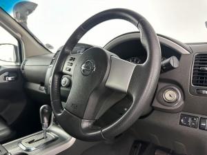 Nissan Pathfinder 2.5 dCi SE automatic - Image 15