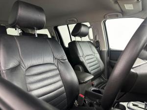 Nissan Pathfinder 2.5 dCi SE automatic - Image 18