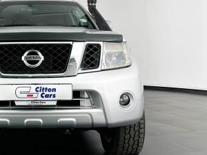 Nissan Pathfinder 2.5 dCi SE automatic - Image 3