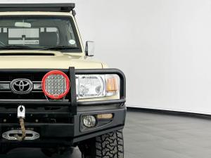 Toyota Land Cruiser 79 4.5DS/C - Image 2