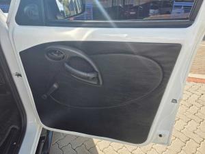 Mahindra PIK UP 2.2mHAWK S4 Pharm Refridge Single Cab - Image 15