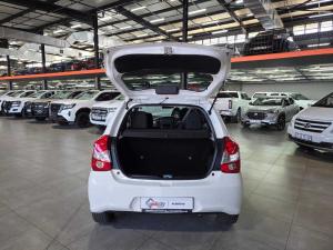 Toyota Etios 1.5 Xs/SPRINT 5-Door - Image 9