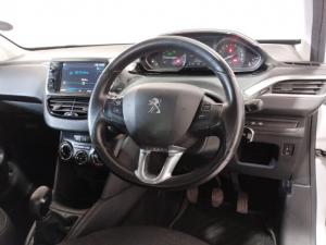 Peugeot 208 1.2 Active - Image 8
